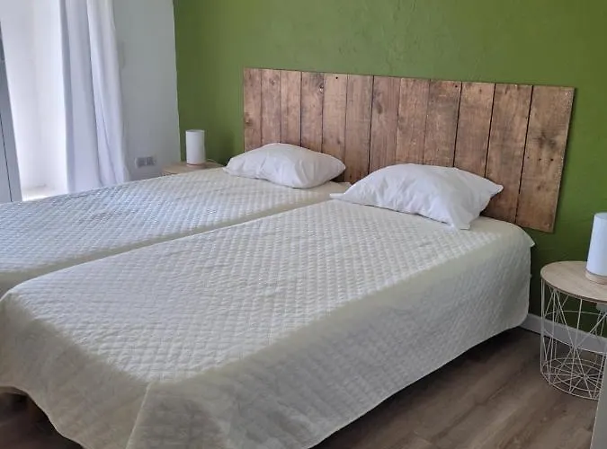 U Liamone Hotell *